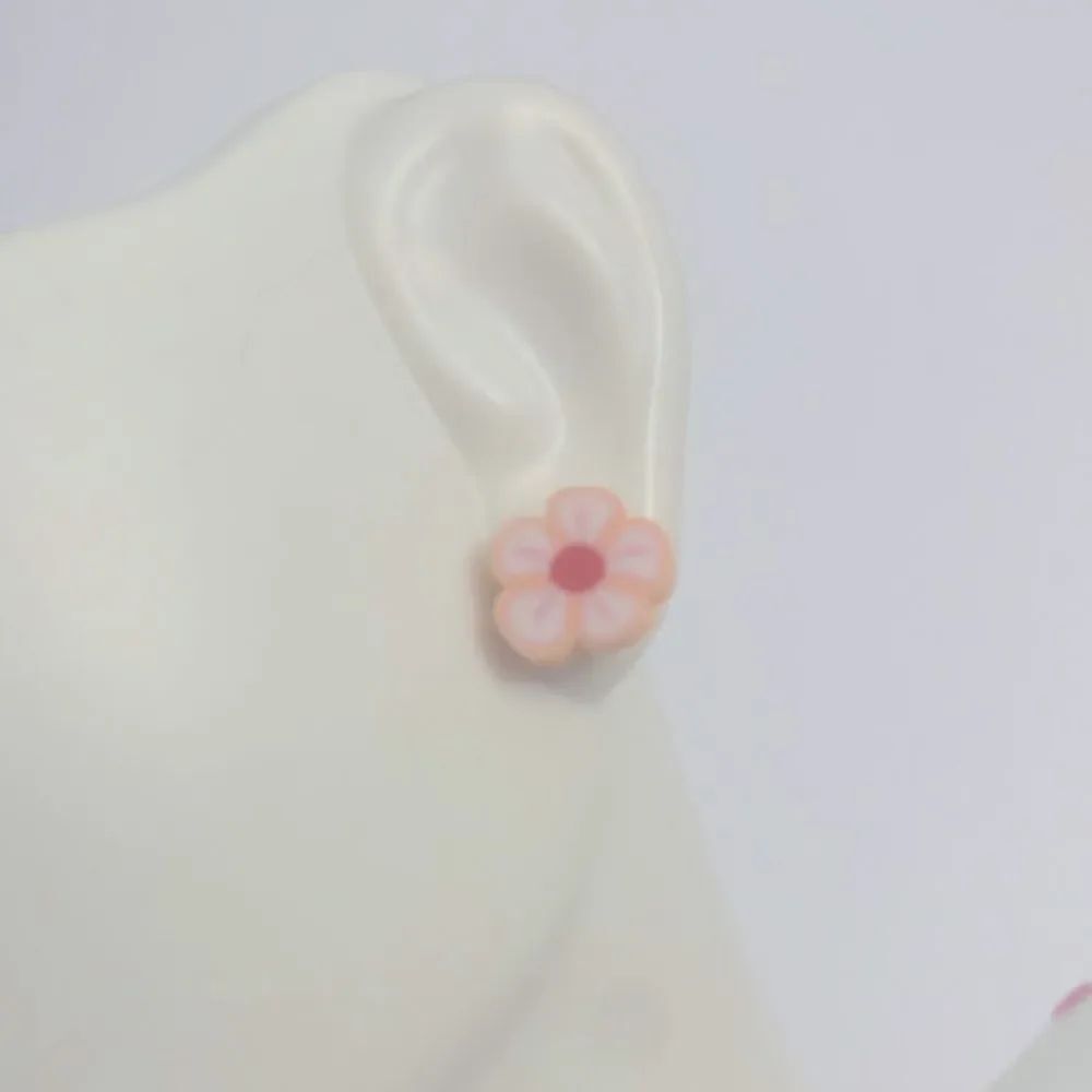 Daisy Stud Earrings